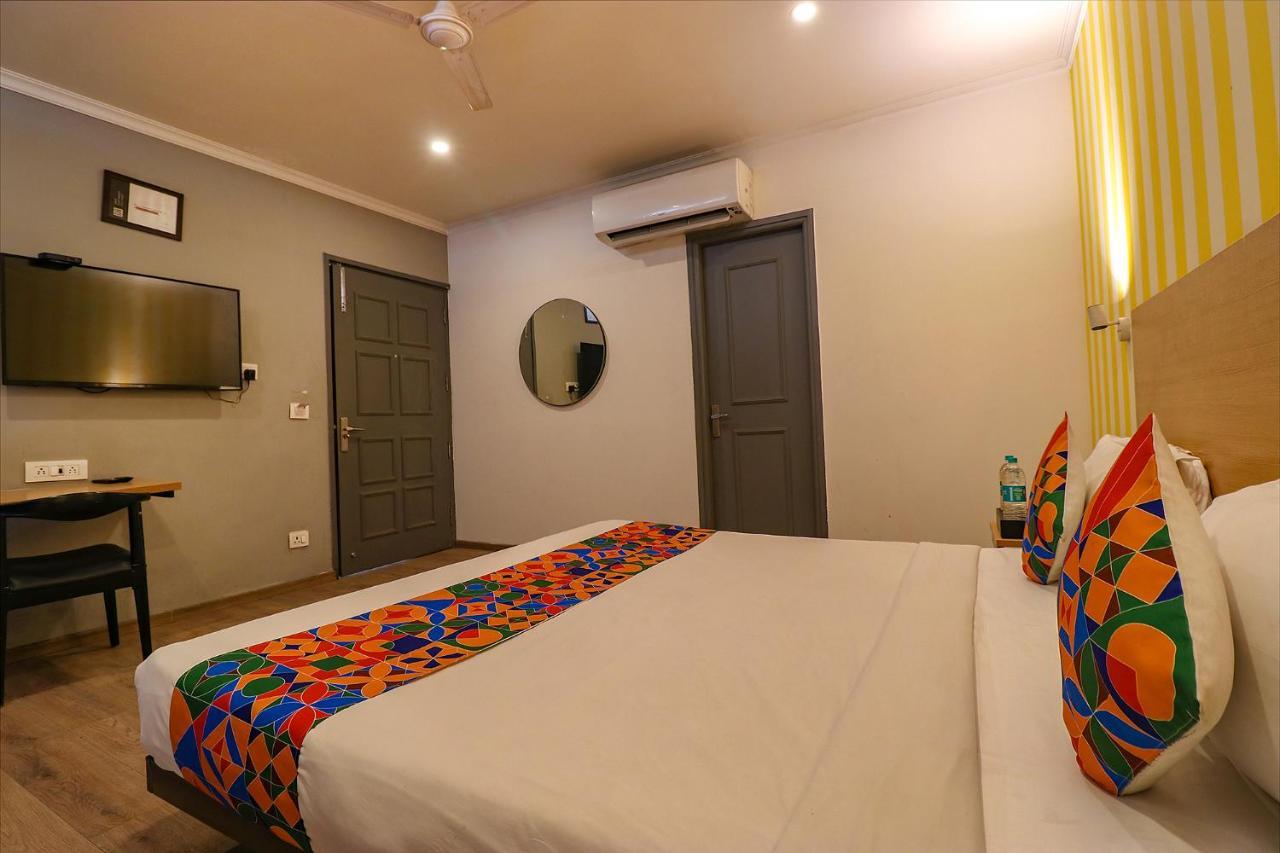 Fabhotel Chattarpur Enclave New Delhi Exterior photo