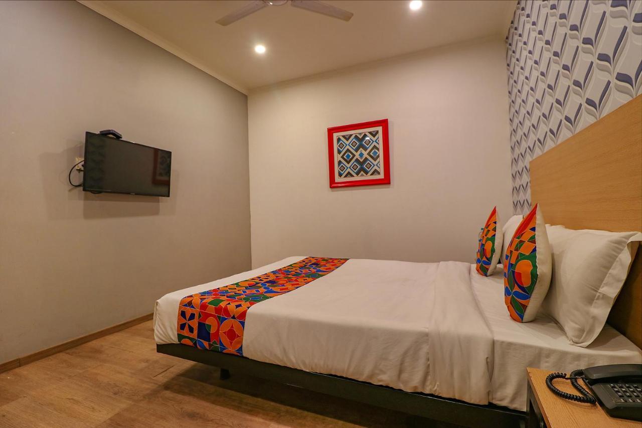 Fabhotel Chattarpur Enclave New Delhi Exterior photo