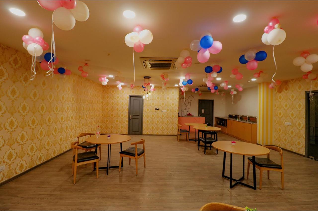 Fabhotel Chattarpur Enclave New Delhi Exterior photo