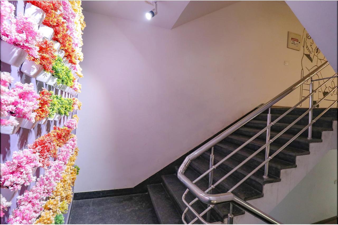 Fabhotel Chattarpur Enclave New Delhi Exterior photo